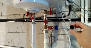 Установка накопительного водонагревателя в Горячем Ключе в октябре